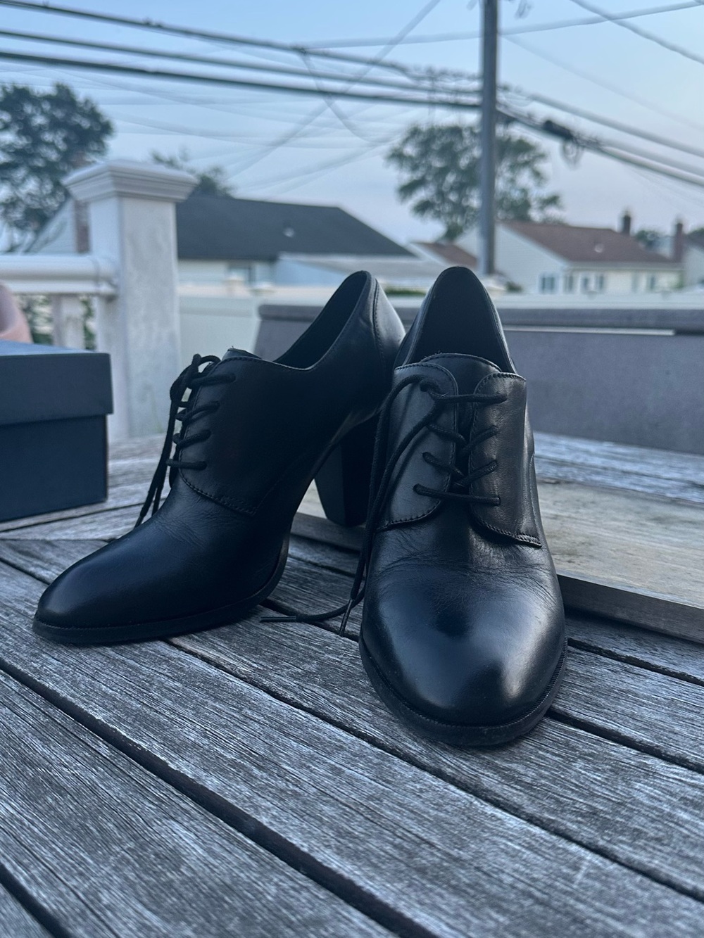 G.H. Bass & Co. Black Leather Lace-Up Heeled Oxfords